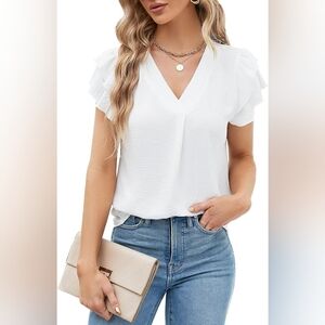 NWT Blooming Jelly Womens White Short Sleeve V Neck Blouse, Medium